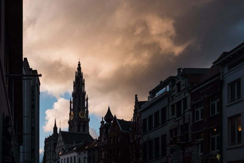 Wolkenbruch in Antwerpen